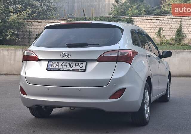 Серый Хендай i30, объемом двигателя 1.6 л и пробегом 147 тыс. км за 11500 $, фото 22 на Automoto.ua