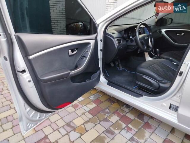 Серый Хендай i30, объемом двигателя 1.4 л и пробегом 203 тыс. км за 7777 $, фото 15 на Automoto.ua
