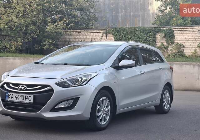 Серый Хендай i30, объемом двигателя 1.6 л и пробегом 147 тыс. км за 11500 $, фото 8 на Automoto.ua