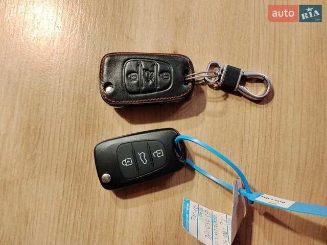 Хендай i30 2013 в Киеве на Automoto.ua Серый Хендай i30, объемом двигателя 1.58 л и пробегом 231 тыс. км за 11500 $, фото 28 на Automoto.ua