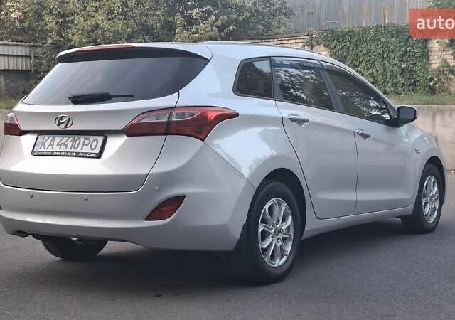Серый Хендай i30, объемом двигателя 1.6 л и пробегом 147 тыс. км за 11500 $, фото 23 на Automoto.ua