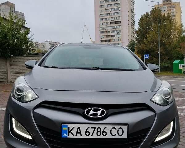 Хендай i30 2013 в Киеве на Automoto.ua Серый Хендай i30, объемом двигателя 1.58 л и пробегом 231 тыс. км за 11500 $, фото 15 на Automoto.ua