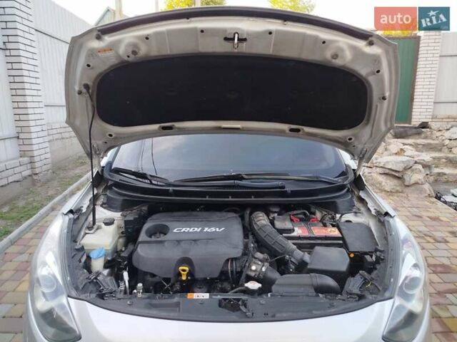 Серый Хендай i30, объемом двигателя 1.4 л и пробегом 203 тыс. км за 7777 $, фото 23 на Automoto.ua