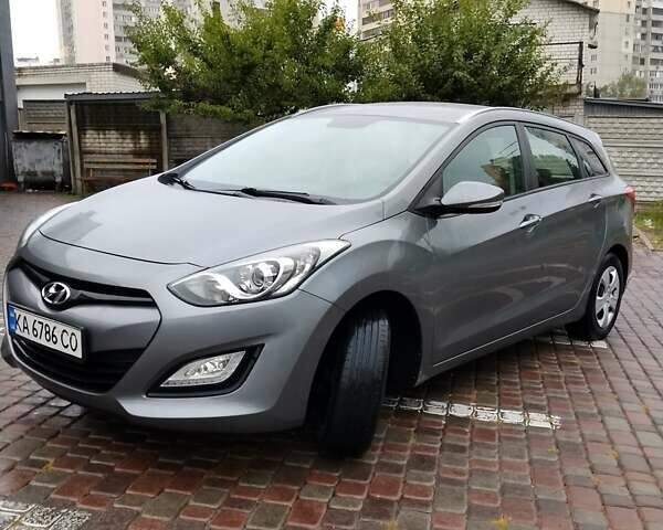 Хендай i30 2013 в Киеве на Automoto.ua Серый Хендай i30, объемом двигателя 1.58 л и пробегом 231 тыс. км за 11500 $, фото 7 на Automoto.ua