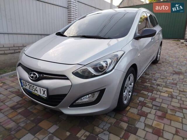 Серый Хендай i30, объемом двигателя 1.4 л и пробегом 203 тыс. км за 7777 $, фото 8 на Automoto.ua