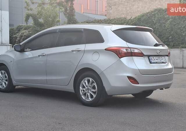 Серый Хендай i30, объемом двигателя 1.6 л и пробегом 147 тыс. км за 11500 $, фото 17 на Automoto.ua