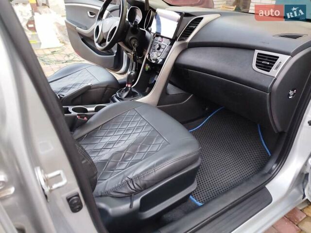 Серый Хендай i30, объемом двигателя 1.4 л и пробегом 203 тыс. км за 7777 $, фото 19 на Automoto.ua