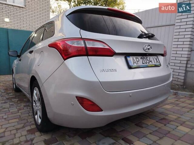 Серый Хендай i30, объемом двигателя 1.4 л и пробегом 203 тыс. км за 7777 $, фото 11 на Automoto.ua