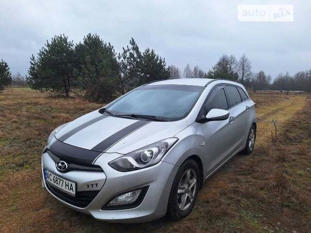 Серый Хендай i30, объемом двигателя 1.4 л и пробегом 262 тыс. км за 8200 $, фото 5 на Automoto.ua