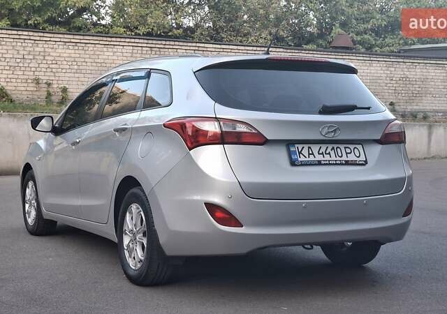 Серый Хендай i30, объемом двигателя 1.6 л и пробегом 147 тыс. км за 11500 $, фото 19 на Automoto.ua
