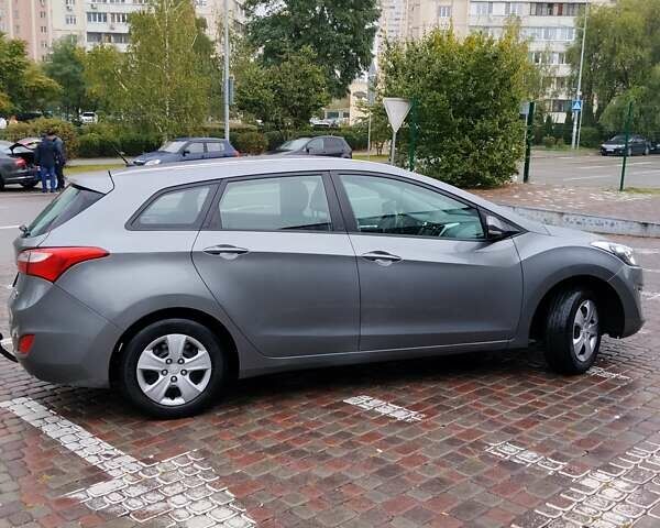 Хендай i30 2013 в Киеве на Automoto.ua Серый Хендай i30, объемом двигателя 1.58 л и пробегом 231 тыс. км за 11500 $, фото 3 на Automoto.ua