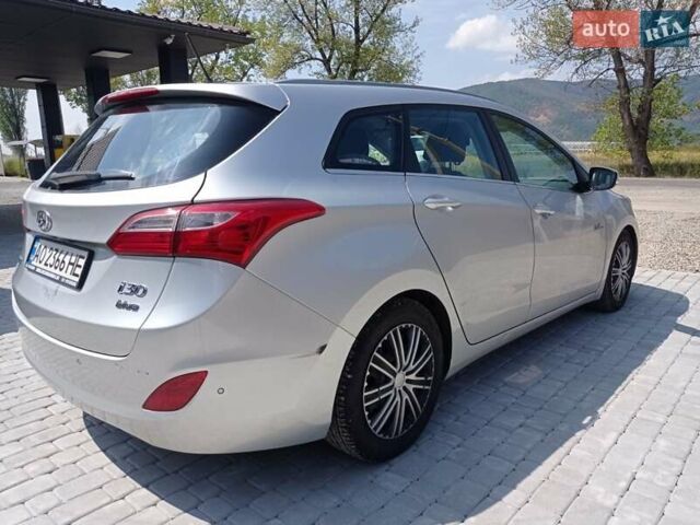 Сірий Хендай i30, об'ємом двигуна 1.6 л та пробігом 280 тис. км за 8250 $, фото 2 на Automoto.ua