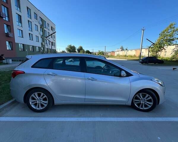 Сірий Хендай i30, об'ємом двигуна 1.58 л та пробігом 190 тис. км за 8999 $, фото 15 на Automoto.ua