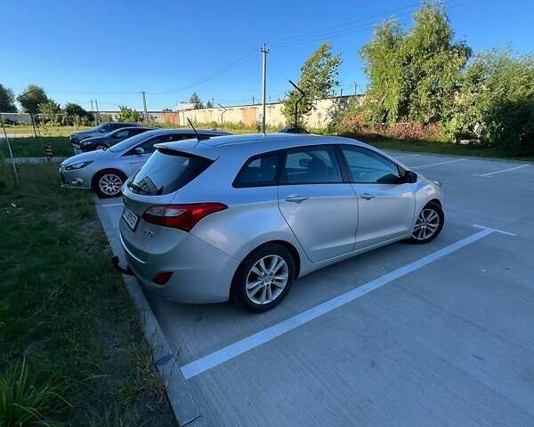 Сірий Хендай i30, об'ємом двигуна 1.58 л та пробігом 190 тис. км за 8999 $, фото 13 на Automoto.ua