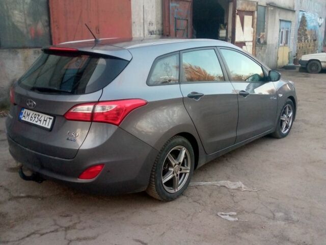 Сірий Хендай i30, об'ємом двигуна 1.6 л та пробігом 161 тис. км за 8700 $, фото 4 на Automoto.ua