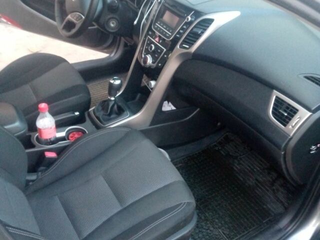 Сірий Хендай i30, об'ємом двигуна 1.6 л та пробігом 161 тис. км за 8700 $, фото 11 на Automoto.ua