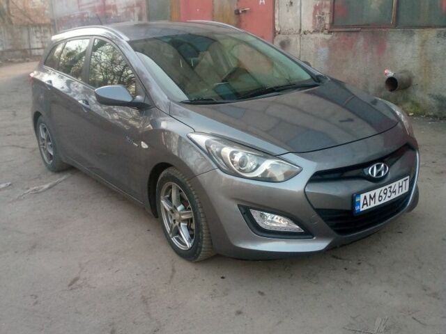 Сірий Хендай i30, об'ємом двигуна 1.6 л та пробігом 161 тис. км за 8700 $, фото 5 на Automoto.ua