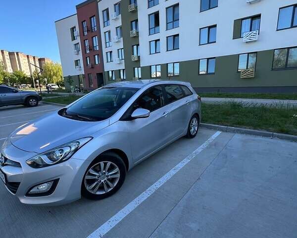 Сірий Хендай i30, об'ємом двигуна 1.58 л та пробігом 190 тис. км за 8999 $, фото 9 на Automoto.ua