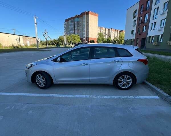 Сірий Хендай i30, об'ємом двигуна 1.58 л та пробігом 190 тис. км за 8999 $, фото 11 на Automoto.ua