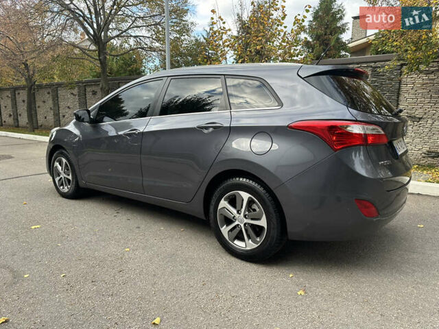 Сірий Хендай i30, об'ємом двигуна 1.58 л та пробігом 150 тис. км за 9800 $, фото 13 на Automoto.ua