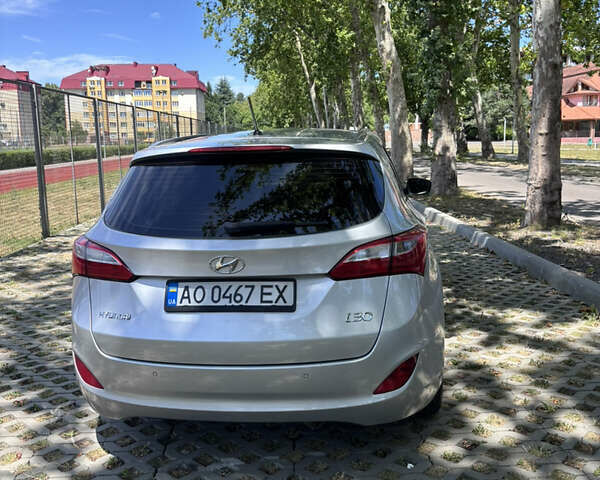 Серый Хендай i30, объемом двигателя 1.58 л и пробегом 250 тыс. км за 10500 $, фото 17 на Automoto.ua