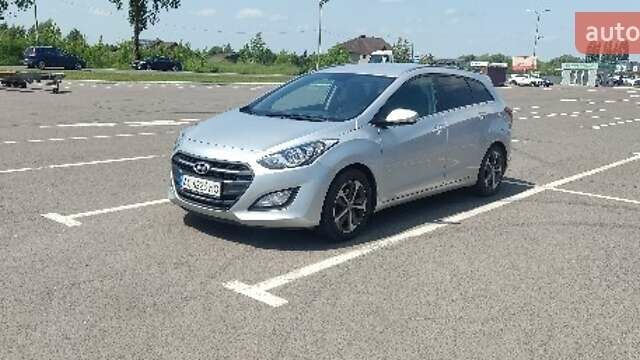 Серый Хендай i30, объемом двигателя 1.58 л и пробегом 179 тыс. км за 10500 $, фото 2 на Automoto.ua