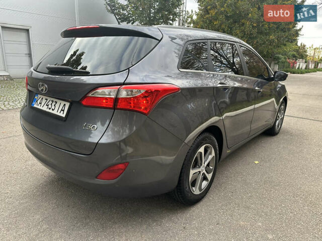 Сірий Хендай i30, об'ємом двигуна 1.58 л та пробігом 150 тис. км за 9800 $, фото 20 на Automoto.ua