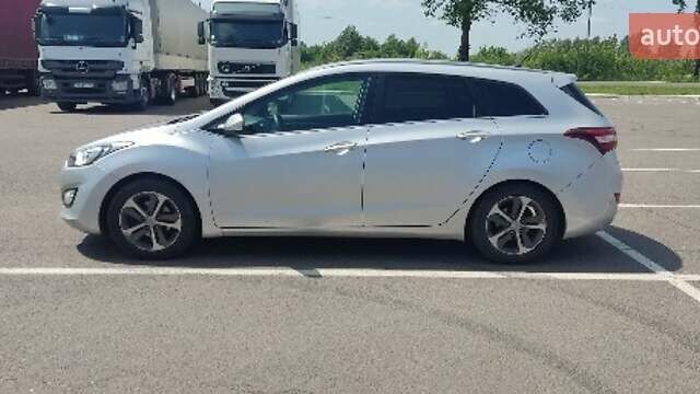 Серый Хендай i30, объемом двигателя 1.58 л и пробегом 179 тыс. км за 10500 $, фото 1 на Automoto.ua