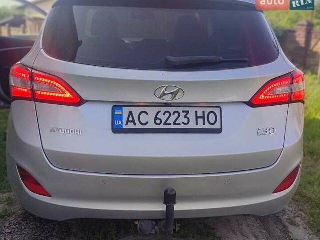 Серый Хендай i30, объемом двигателя 1.58 л и пробегом 179 тыс. км за 10500 $, фото 7 на Automoto.ua