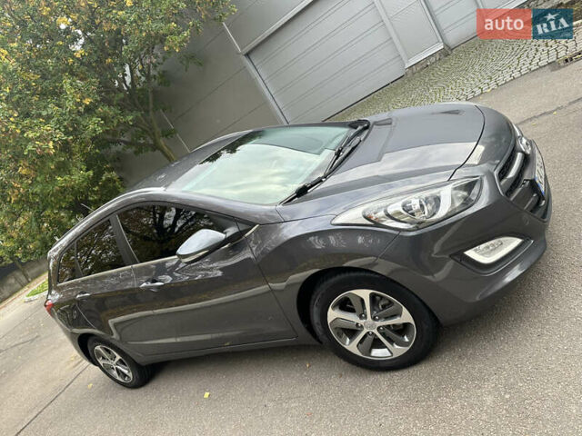 Сірий Хендай i30, об'ємом двигуна 1.58 л та пробігом 150 тис. км за 9800 $, фото 35 на Automoto.ua