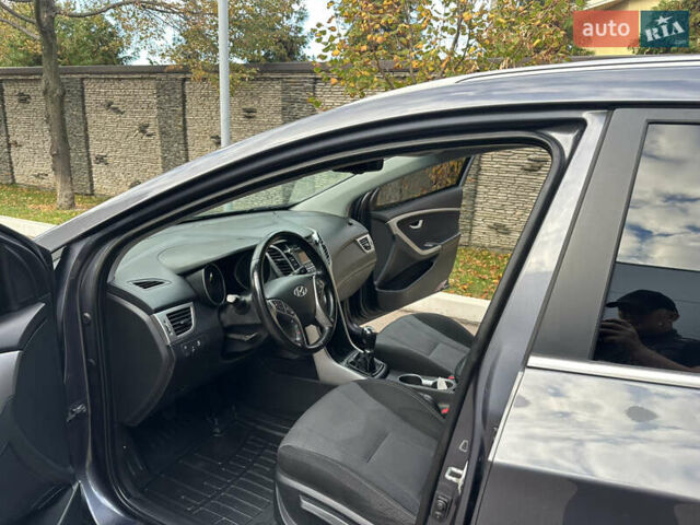 Сірий Хендай i30, об'ємом двигуна 1.58 л та пробігом 150 тис. км за 9800 $, фото 62 на Automoto.ua