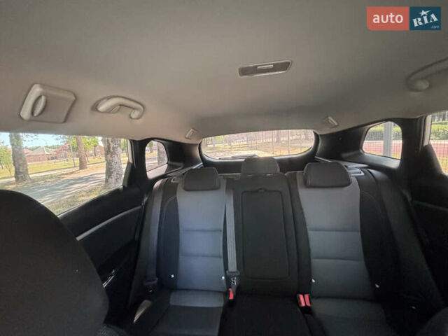 Серый Хендай i30, объемом двигателя 1.58 л и пробегом 250 тыс. км за 10500 $, фото 4 на Automoto.ua