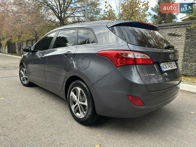 Сірий Хендай i30, об'ємом двигуна 1.58 л та пробігом 150 тис. км за 9800 $, фото 39 на Automoto.ua