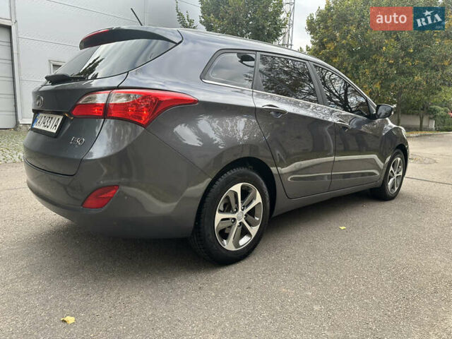 Сірий Хендай i30, об'ємом двигуна 1.58 л та пробігом 150 тис. км за 9800 $, фото 21 на Automoto.ua