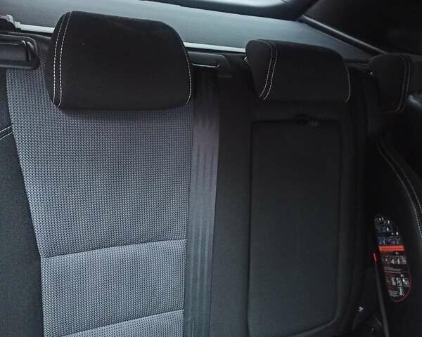 Сірий Хендай i30, об'ємом двигуна 1.6 л та пробігом 150 тис. км за 12300 $, фото 20 на Automoto.ua
