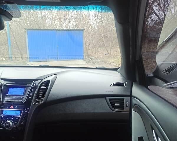 Серый Хендай i30, объемом двигателя 1.6 л и пробегом 126 тыс. км за 12300 $, фото 25 на Automoto.ua