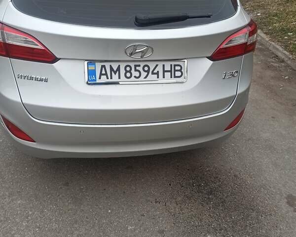 Серый Хендай i30, объемом двигателя 1.6 л и пробегом 126 тыс. км за 12300 $, фото 3 на Automoto.ua