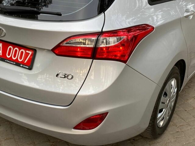 Серый Хендай i30, объемом двигателя 1.6 л и пробегом 220 тыс. км за 9999 $, фото 17 на Automoto.ua