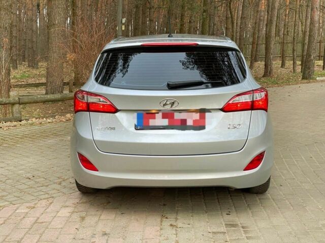 Серый Хендай i30, объемом двигателя 1.6 л и пробегом 220 тыс. км за 9999 $, фото 3 на Automoto.ua