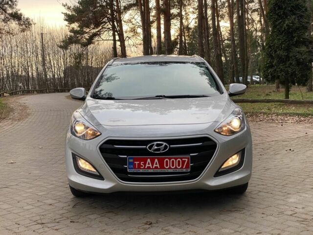 Серый Хендай i30, объемом двигателя 1.6 л и пробегом 220 тыс. км за 9999 $, фото 13 на Automoto.ua