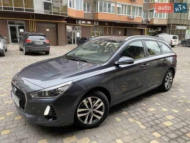 Серый Хендай i30, объемом двигателя 1.58 л и пробегом 194 тыс. км за 14000 $, фото 8 на Automoto.ua