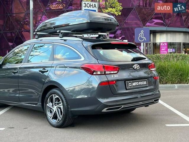 Серый Хендай i30, объемом двигателя 1.5 л и пробегом 55 тыс. км за 18490 $, фото 5 на Automoto.ua