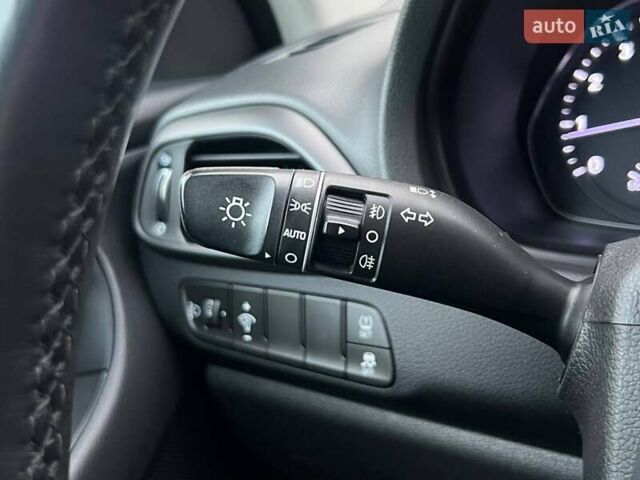 Серый Хендай i30, объемом двигателя 1.5 л и пробегом 55 тыс. км за 18690 $, фото 16 на Automoto.ua