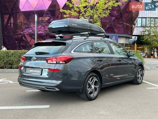 Серый Хендай i30, объемом двигателя 1.5 л и пробегом 55 тыс. км за 18490 $, фото 7 на Automoto.ua