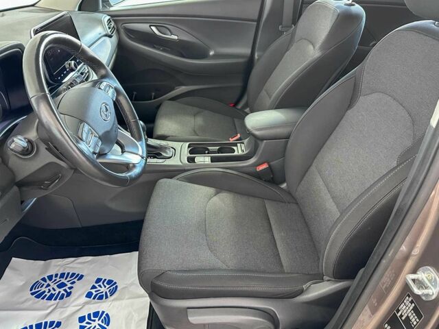 Серый Хендай i30, объемом двигателя 1.6 л и пробегом 173 тыс. км за 16650 $, фото 6 на Automoto.ua