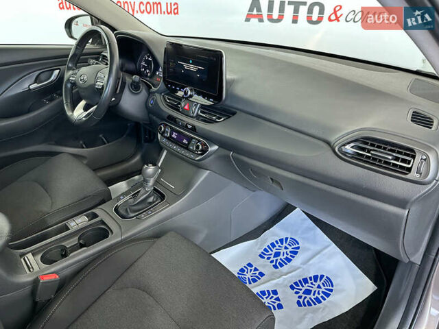 Сірий Хендай i30, об'ємом двигуна 1.5 л та пробігом 173 тис. км за 16650 $, фото 8 на Automoto.ua