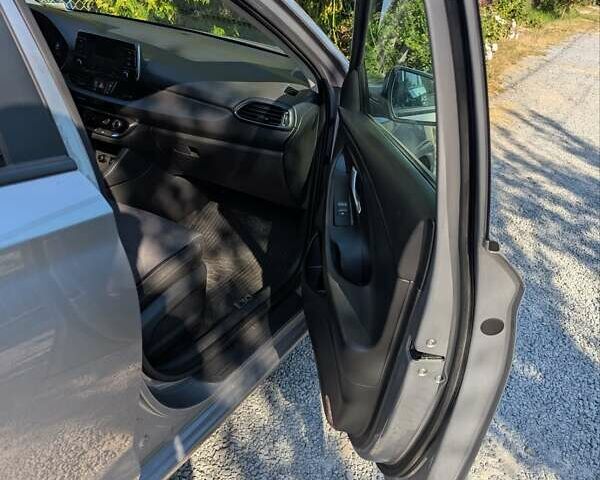 Серый Хендай i30, объемом двигателя 1.5 л и пробегом 77 тыс. км за 16500 $, фото 14 на Automoto.ua