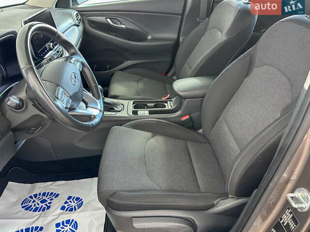 Сірий Хендай i30, об'ємом двигуна 1.5 л та пробігом 173 тис. км за 16650 $, фото 7 на Automoto.ua