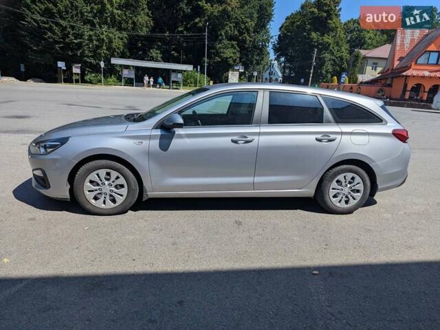 Серый Хендай i30, объемом двигателя 1.5 л и пробегом 77 тыс. км за 16500 $, фото 7 на Automoto.ua