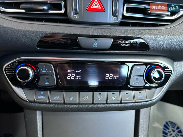 Сірий Хендай i30, об'ємом двигуна 1.5 л та пробігом 173 тис. км за 16650 $, фото 20 на Automoto.ua